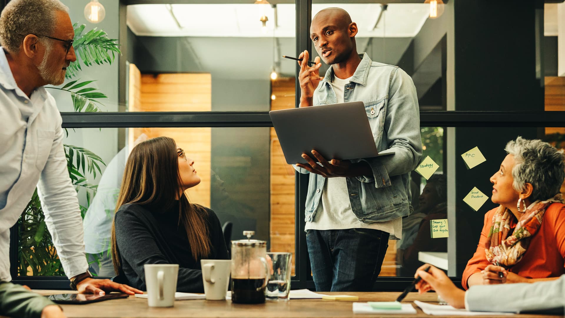Verschillende generaties samen op de werkvloer